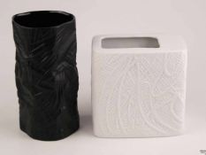 2 Vasen - Rosenthal, studio-line, 1x weißes Biskuitporzellan, kantige Form mit eckiger Öffnung,