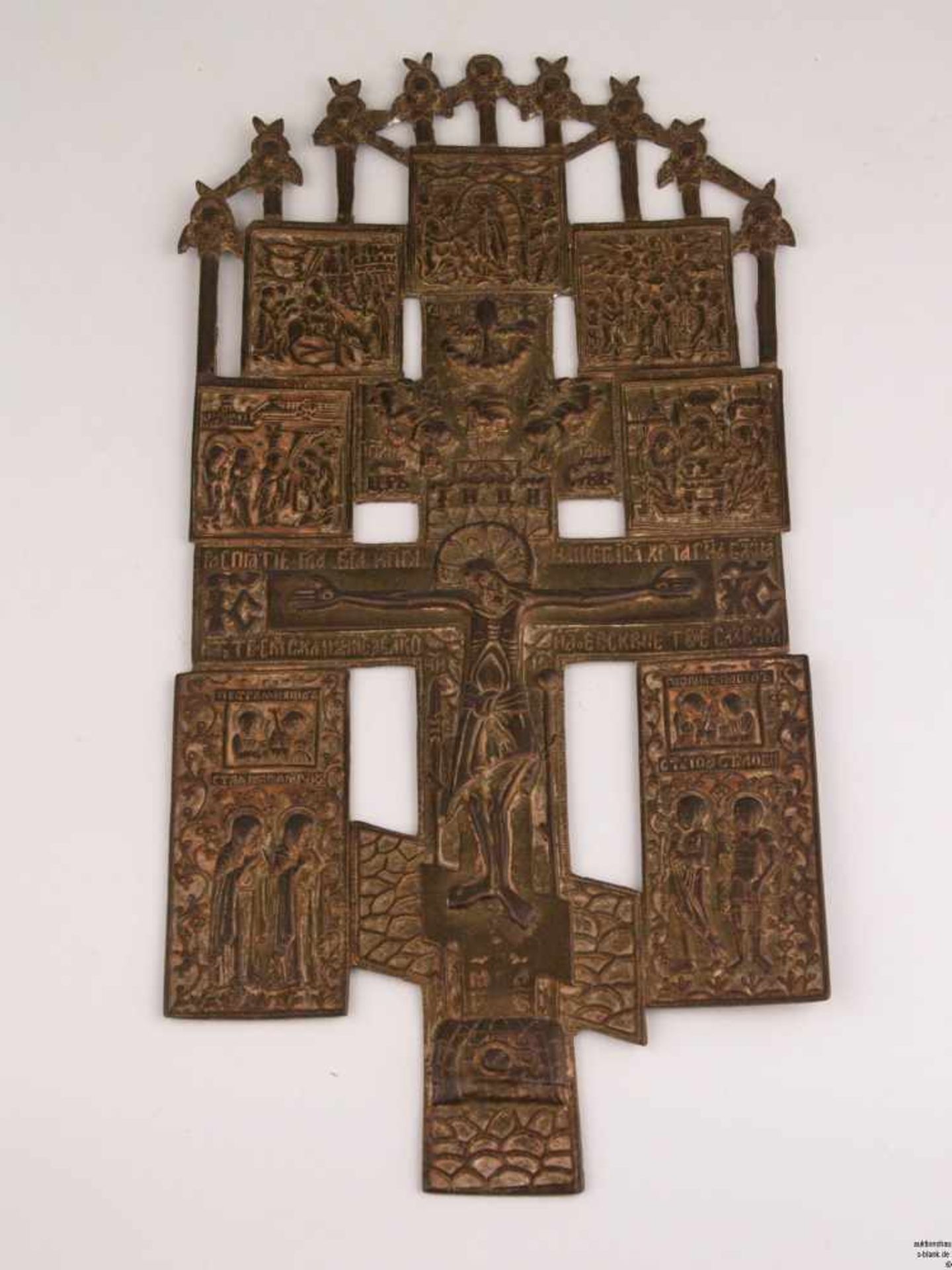Russisch-Orthodoxes Hauskreuz - Russland, 19.Jh., Bronze, reliefiert gegossen, mittig Korpus Christi