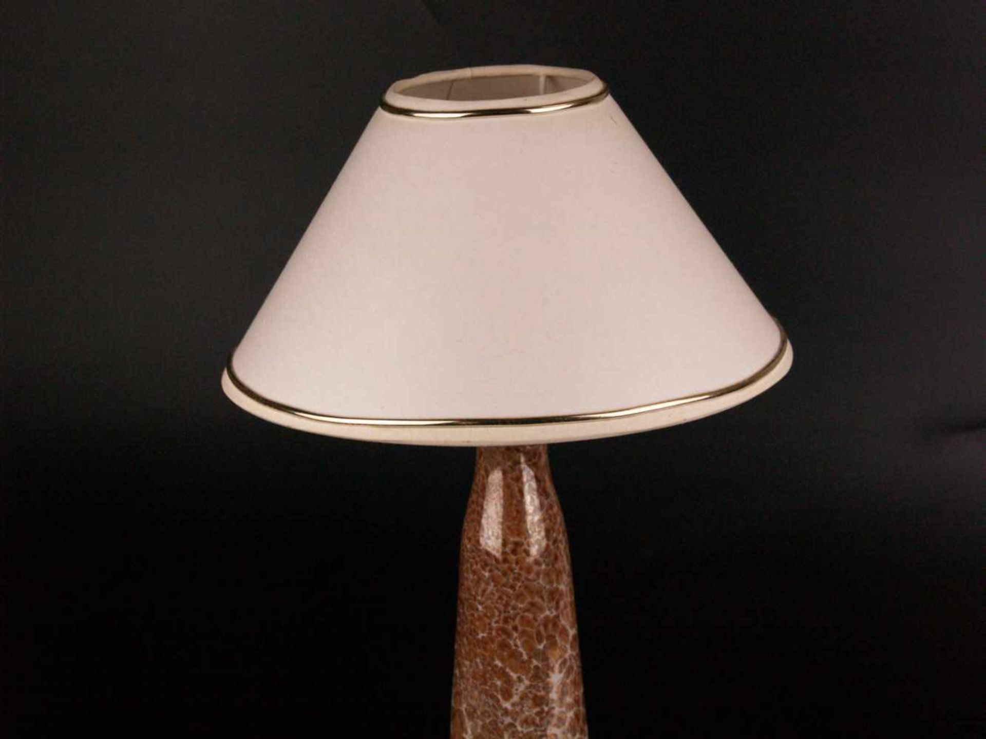 Lampe- Porzellan/Keramik/Metall, Lampensockel gemarkt Herend, Ungarn, konischer sich nach oben - Bild 2 aus 5