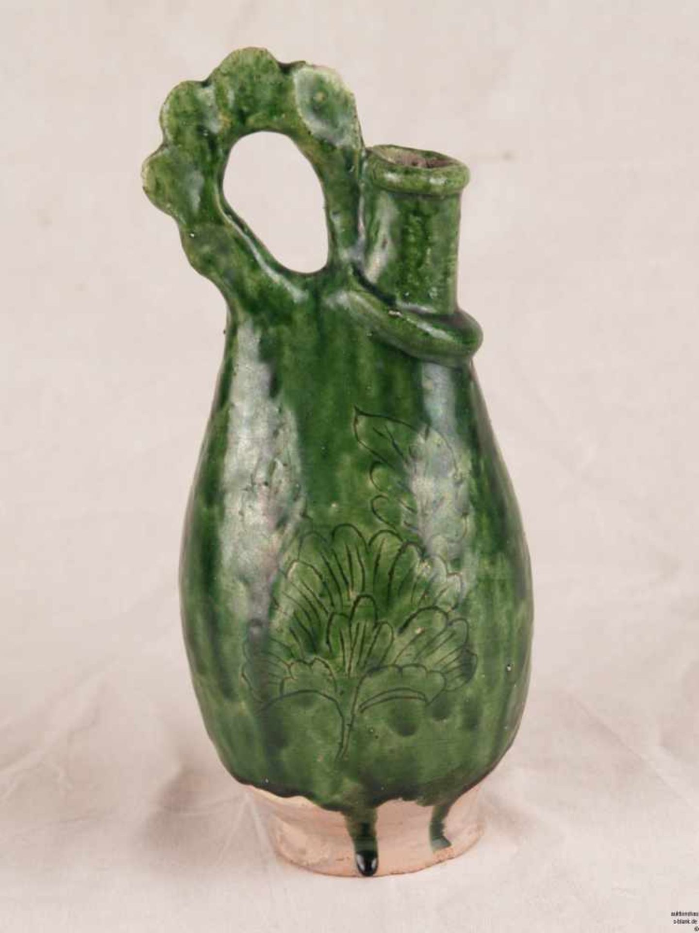 Weinflasche - China, wohl Yuan-Dynastie um 1300, Gefäß im Stil der Liao-Dynastie (907-1125), - Bild 2 aus 6