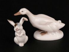 Zwei Porzellanfiguren Rosenthal - 1x Hase, Rosenthal, Weißporzellan, glasiert, stellenweise