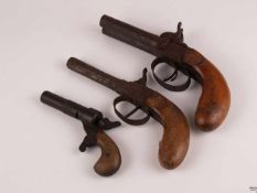 Konvolut Pistolen - 3 Stück,teils Weinberg-Pistolen,1x doppelläufig,Nußbaumschaft,1x
