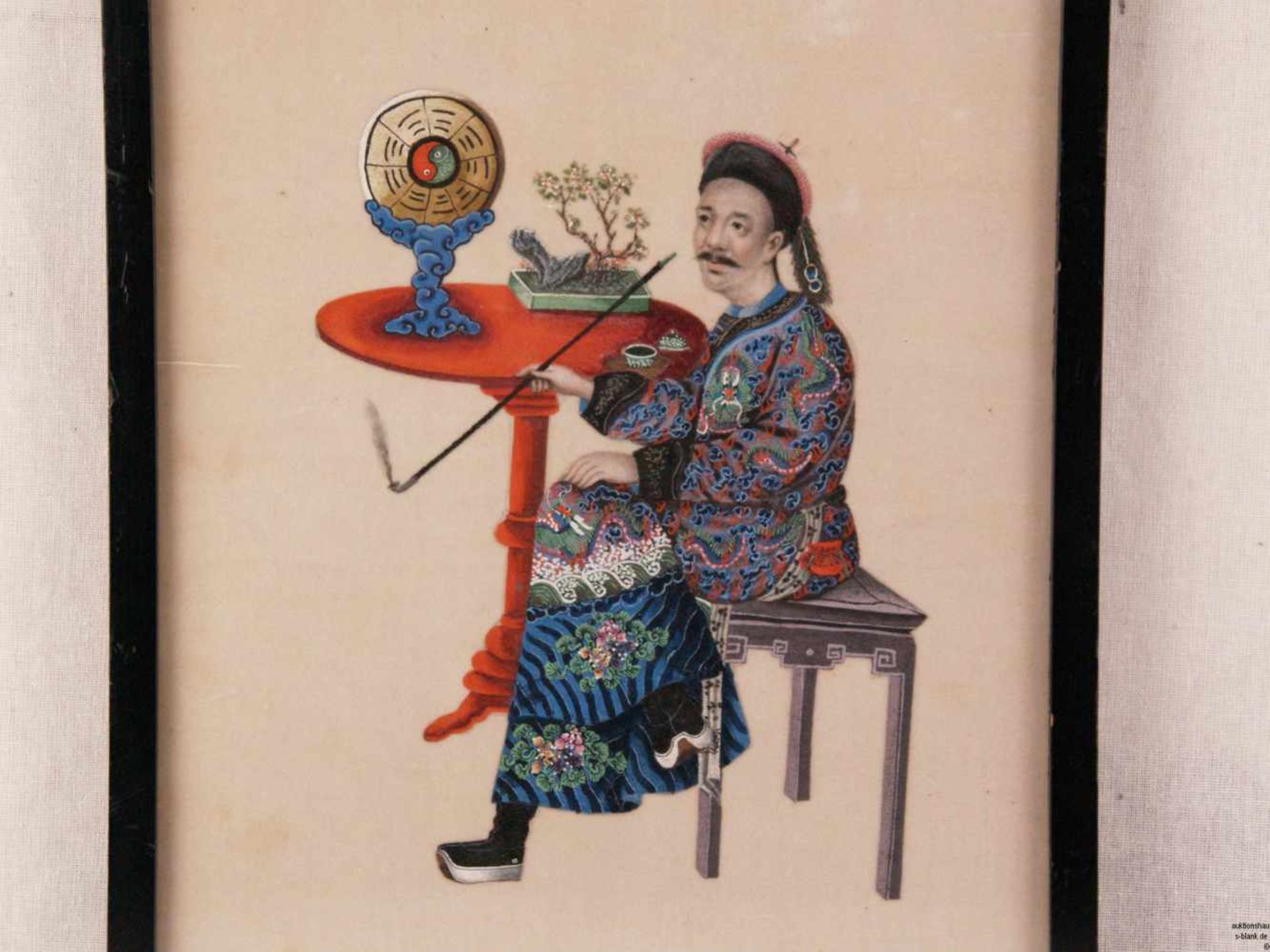 Zwei Darstellungen von Aristokraten - China, polychrome Pinselmalerei auf Reispapier, 1x Pfeife - Bild 2 aus 7