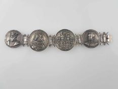 Medaillenarmband - Silber am Verschluss gestempelt 925, bestehend aus vier einzeln gefassten