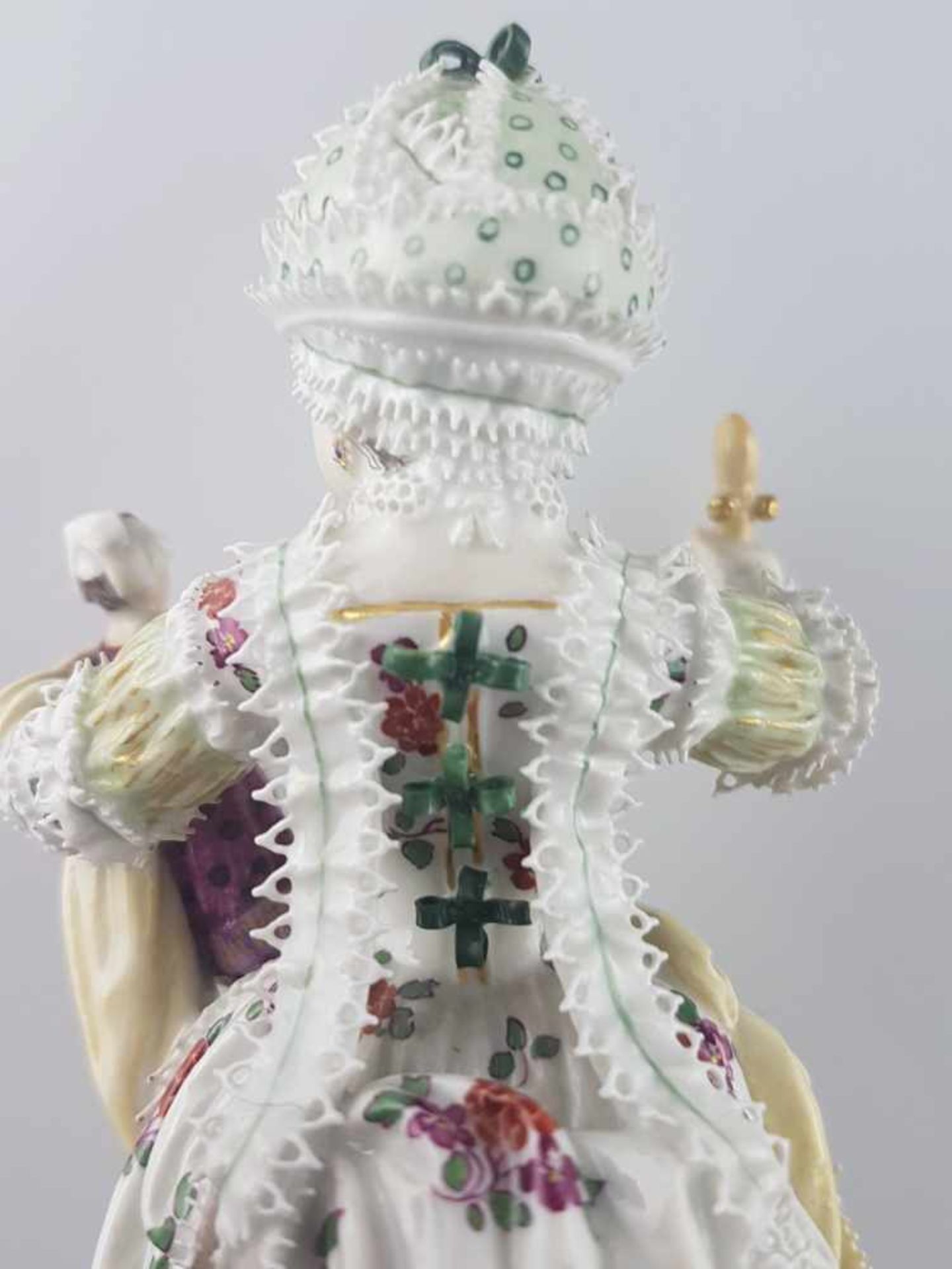 Porzellanfigur Meissen - unterglasurblaue Schwertermarke, Knaufzeit, Modell-Nr. E 79, "Mädchen mit - Bild 9 aus 11