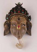 Bergkristall-Ganapati/Ganesha - Kopf vollrund geschnitten aus Bergkristall, bekrönte Haube sowie