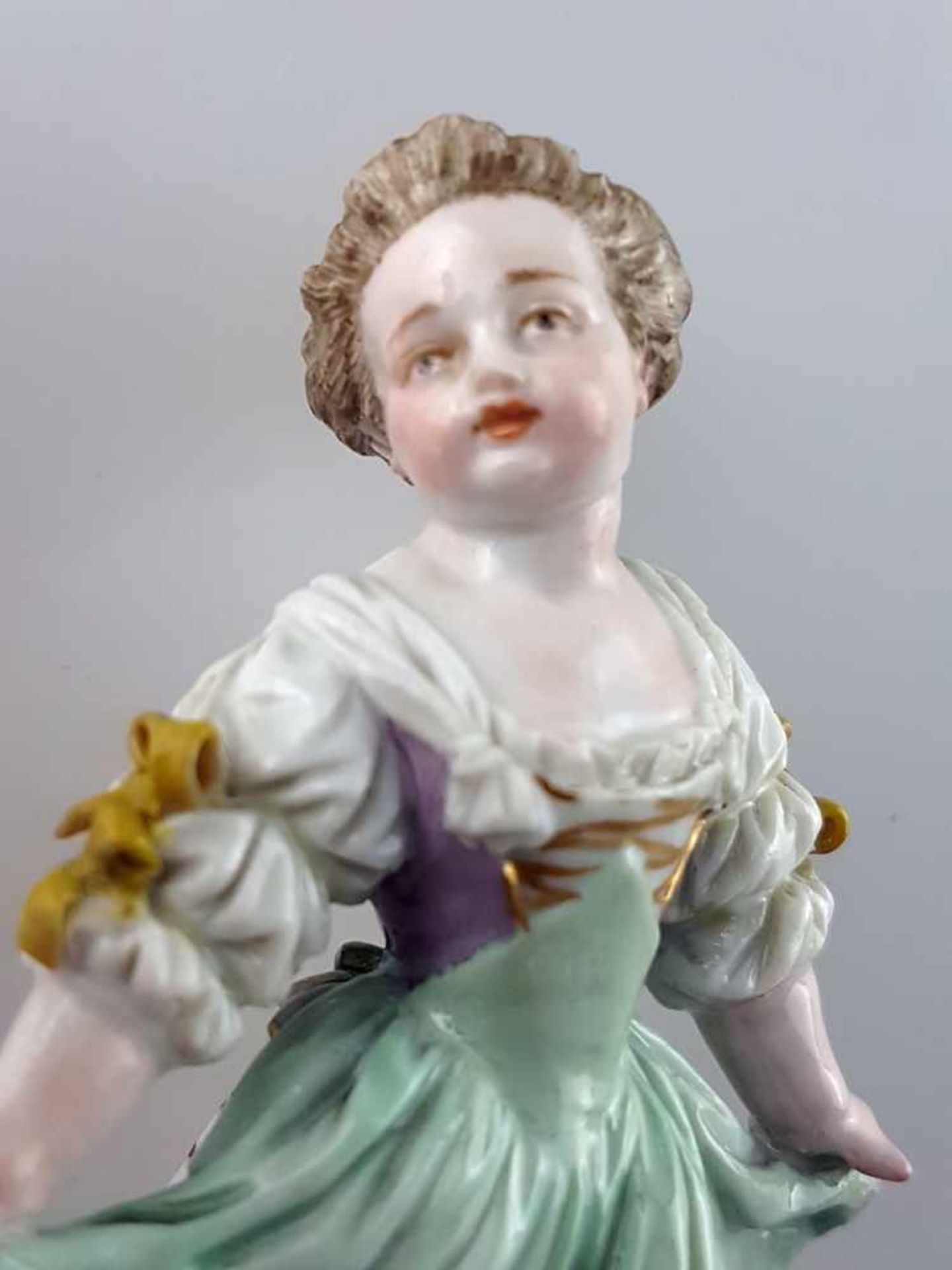 Porzellanfigur Meissen - blaue Schwertermarke mit Marcolinistern, um 1800, Marke stark berieben, - Bild 5 aus 11