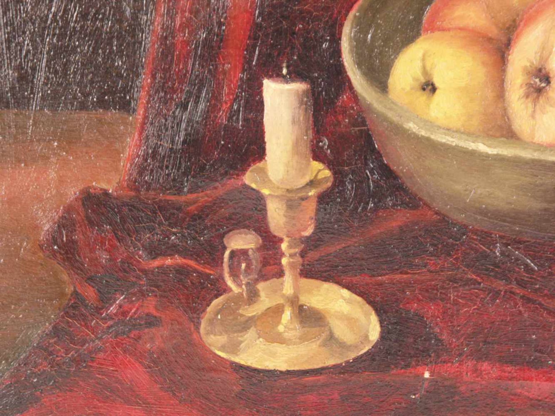 Bogers, C. -frühes 20.Jh. - Stillleben mit Äpfeln sowie abgebrannter Kerze vor roter Draperie, Öl - Image 4 of 6
