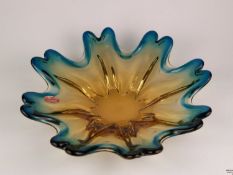 Schale - Murano, Venedig, Glas, blau/braun, sternförmiger Stand, achtfach ausgezogenem Rand,