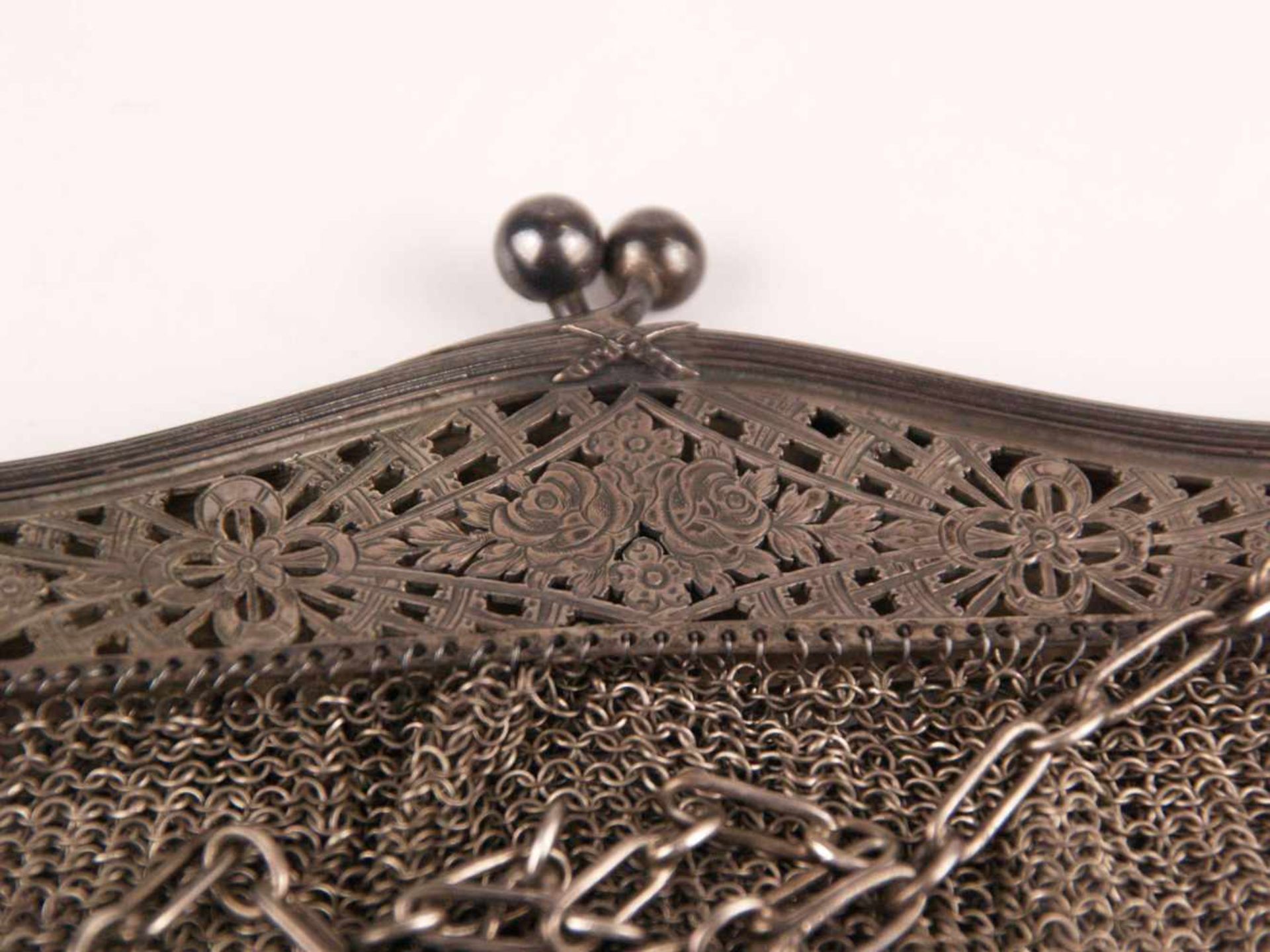 Damen-Abendtasche - Silber 800, innen gepunzt und datiert '1911', Kettengeflecht, Schnappverschluss, - Bild 2 aus 6