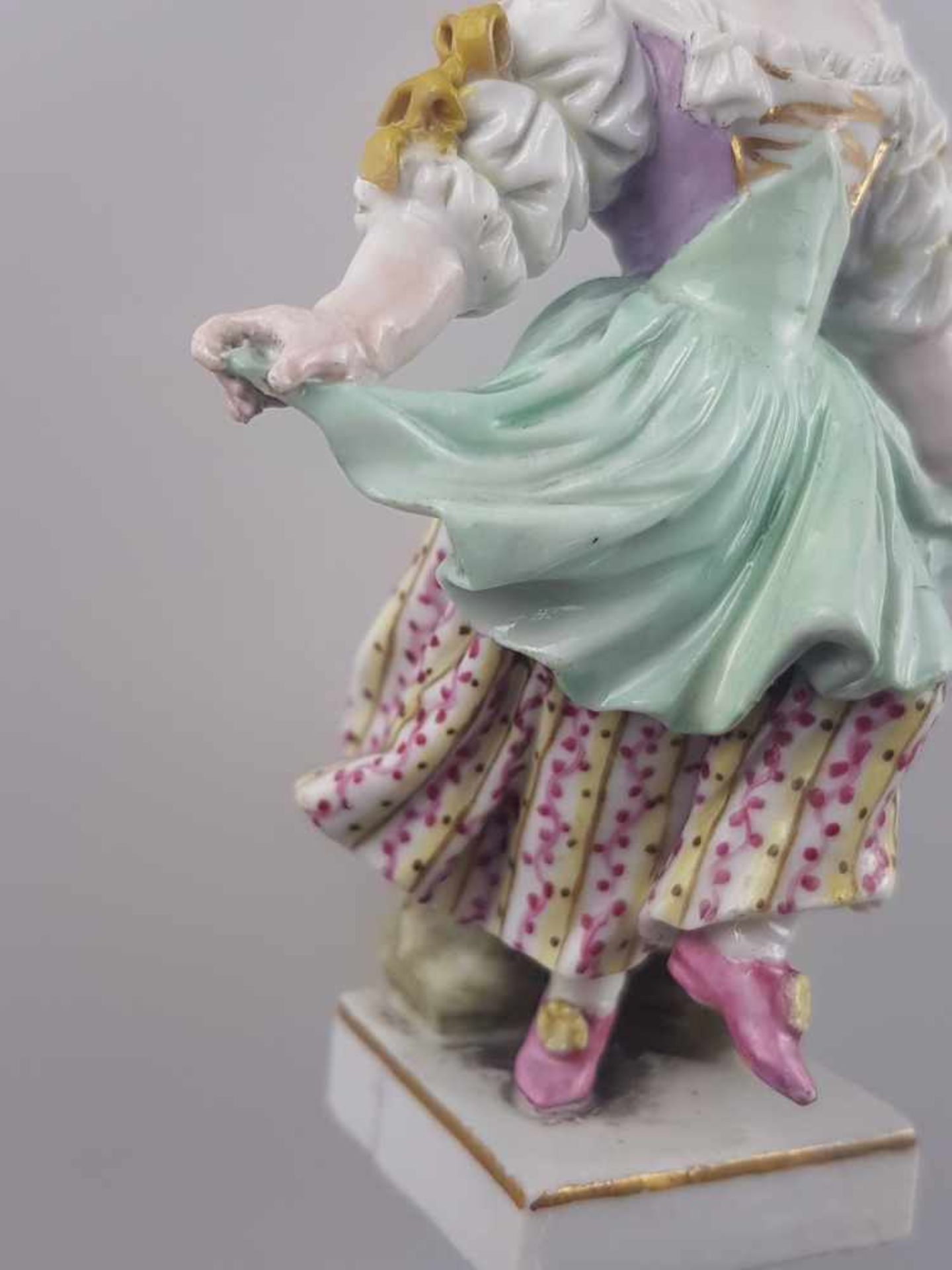 Porzellanfigur Meissen - blaue Schwertermarke mit Marcolinistern, um 1800, Marke stark berieben, - Bild 6 aus 11