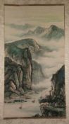 Rollbild - China 20.Jh., leichte Farben auf Papier, Shan-Shui-Landschaft mit Booten, ca. 94x51,