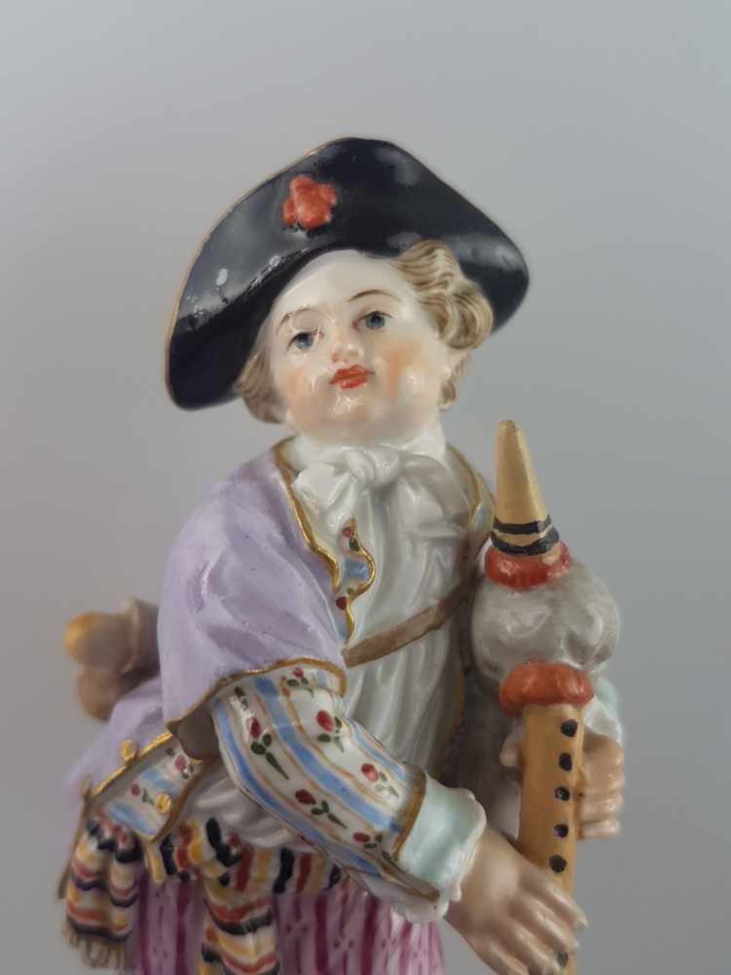 Zwei Porzellanfiguren Meissen - blaue Schwertermarke, Knaufzeit, Modell von Michel Victor Acier - Bild 5 aus 9