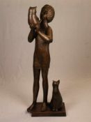 Hlina, Ladislav (geb. 1947 Krebnitz/Böhmen) - "Mädchen mit Katzen", Bronze, braun patiniert, auf