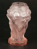 Kleine Art-Déco Vase - wohl Gablonz, roséfarbenes mattes Glas, balusterförmiger Korpus auf