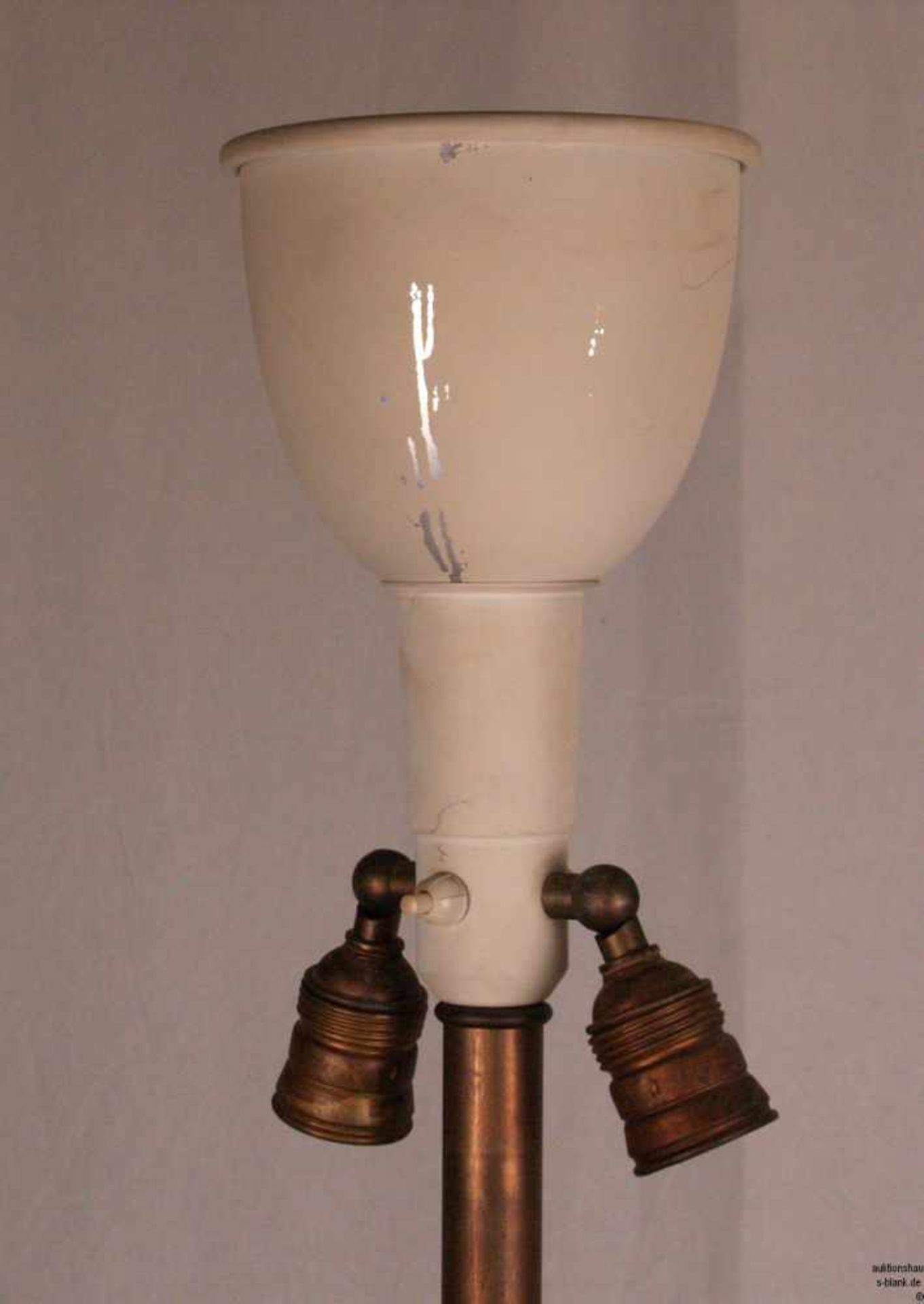 Zwei Tischlampen - Italien, oktogonale Holzbasis, Balusterkorpus, Messing mit Keramik-Überfang, 1 - Bild 3 aus 7