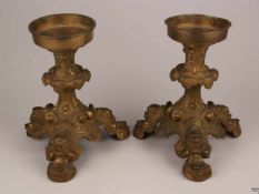 Paar Leuchter - Barock-Stil, Metall, vergoldet, je einflammig, Stand mit drei Füßen mit