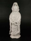 Guanyin - China, feine Ausformung in weiß glasierter Keramik, die Göttin der Barmherzigkeit