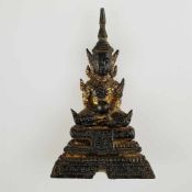 Buddha Shakyamuni - Thailand, Bronze, der Reste von Vergoldung, vollplastische Darstellung des