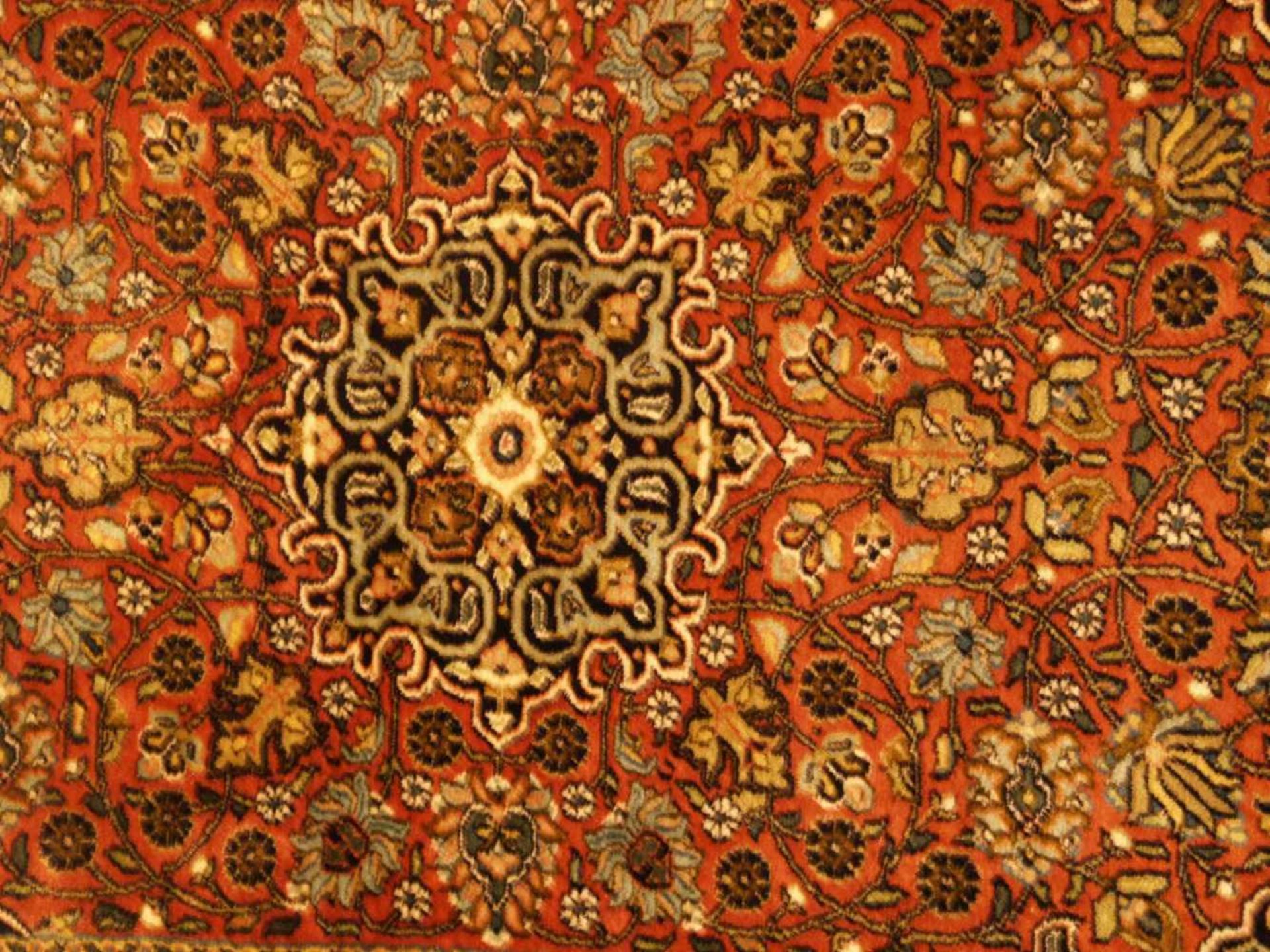 Orientteppich - Kaschmir-Seide auf Wolle,handgeknüpft,Medaillon ziegelfarbig,florales Muster,ca. - Bild 2 aus 4