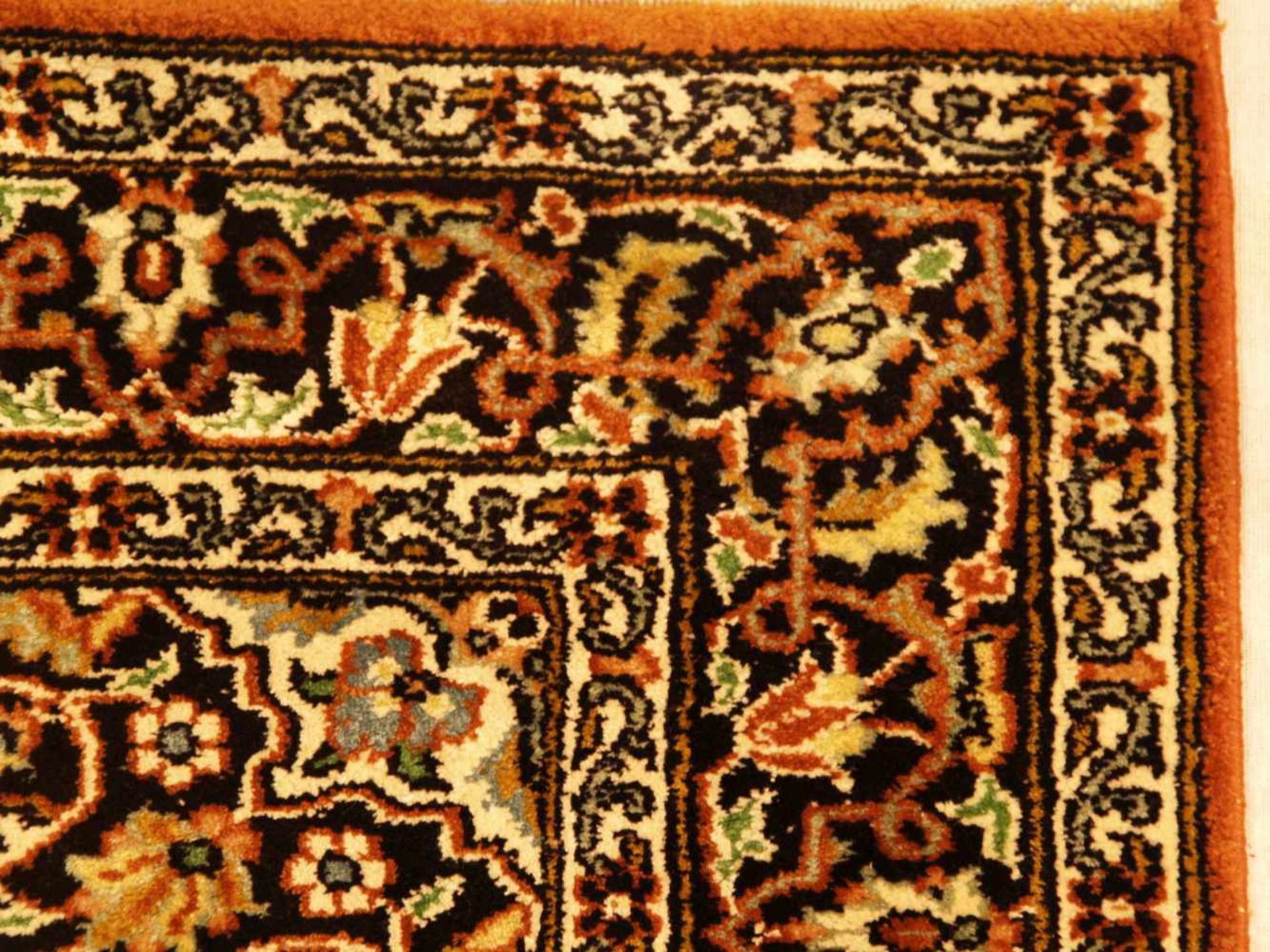 Orientbrücke - Kaschmir,Seide auf Wolle,handgeknüpft,rotgrundig mit floralem Muster,ca.91x61cm, - Bild 3 aus 4