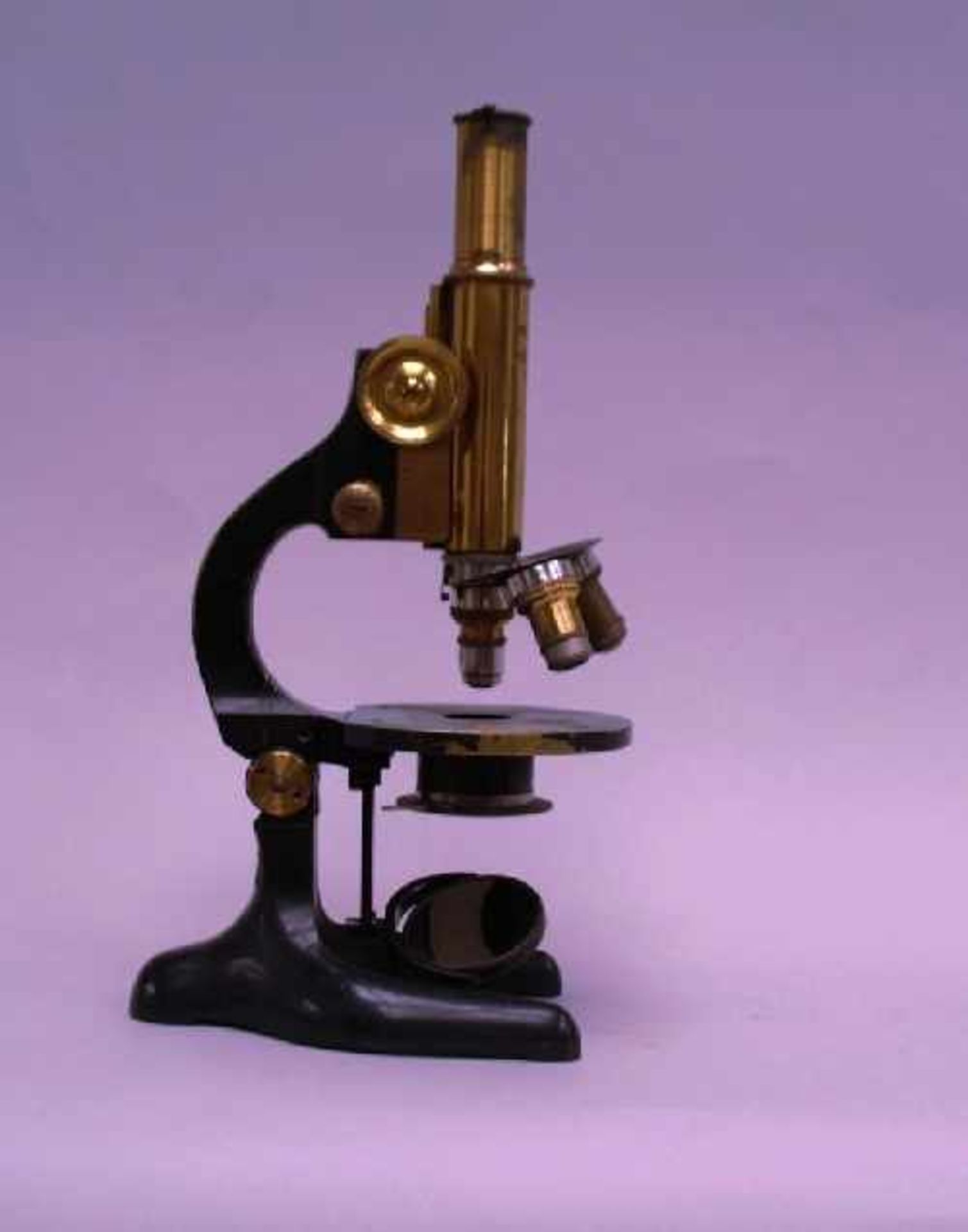 Mikroskop - Firma W+H Seibert, Wetzlar, Messing, 3 Okulare, Anfang 20. Jahrhundert, Höhe: ca.32 cm, - Bild 2 aus 3