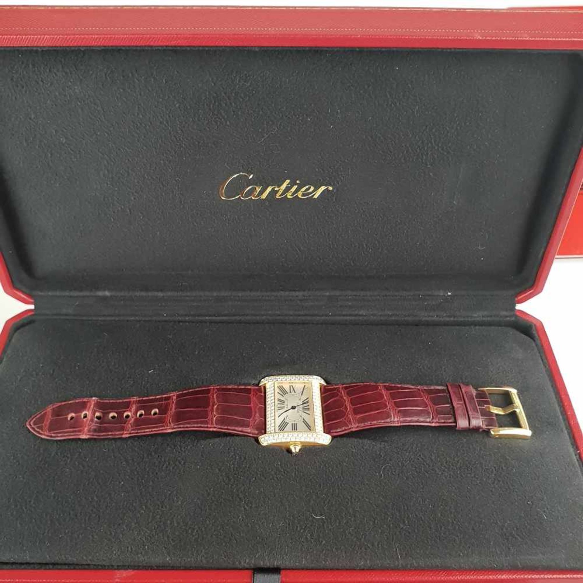 Luxuriöse Cartier-Armbanduhr - Cartier Tank Divan XL, Ref.2602, 18Kt-Gelbgold, ca. 38mm x 30mm, - Bild 2 aus 8