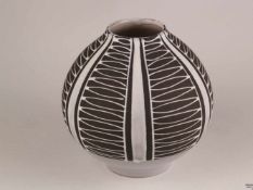 Vase - Schlossberg-Keramik Theodor Stephan KG, Langenaubach, Form 232/15, schwarzer Fond, Dekor nach