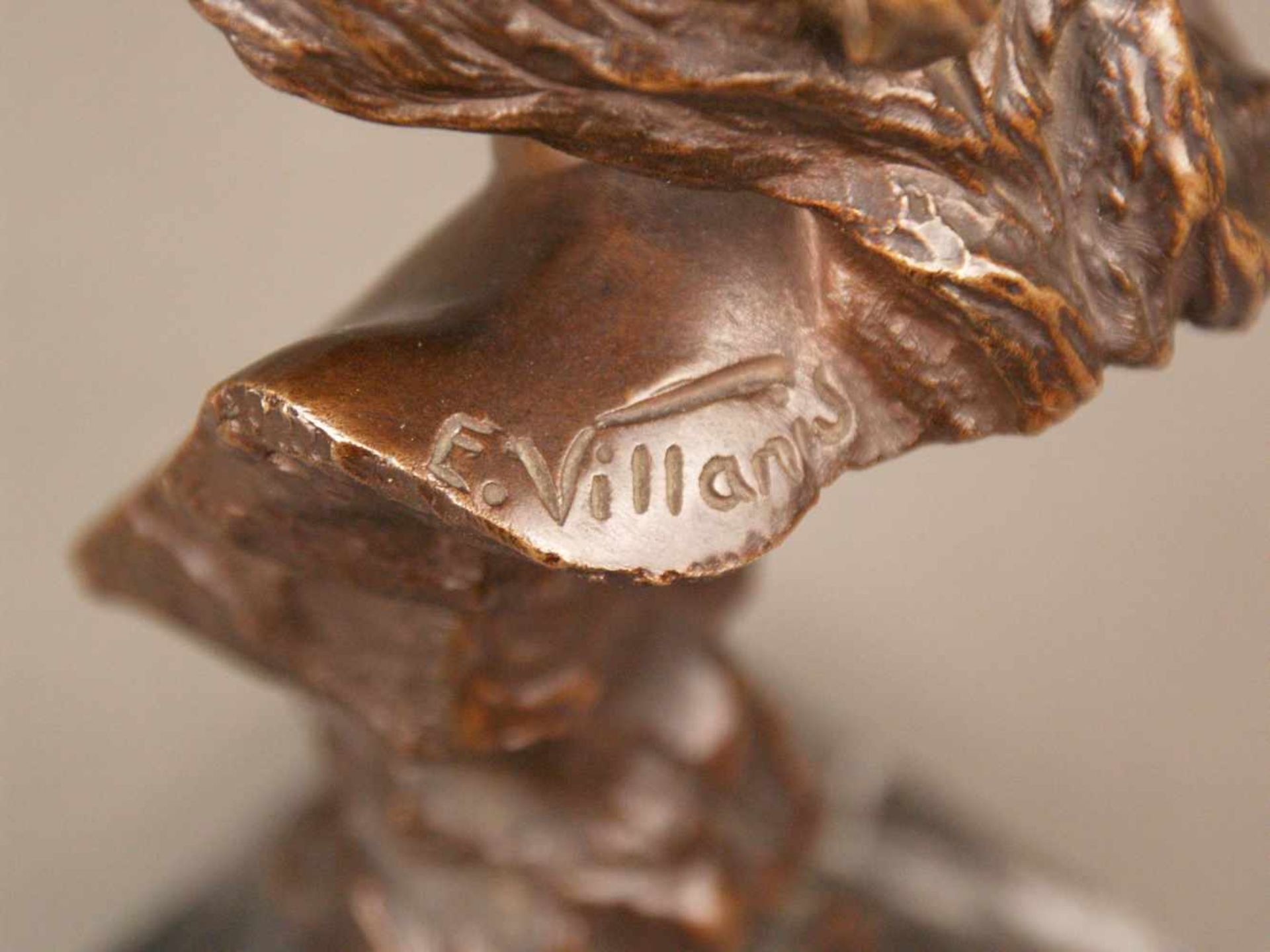 Villanis, Emanuel (1858 Turin - 1914 Paris)- "Mignon", weibliche Bronzebüste, braun patiniert, - Bild 6 aus 7
