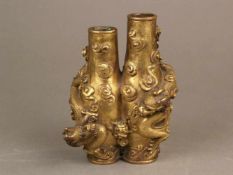 Prunkvolle Doppel-Vase - China, Qing-Dynastie, frühes 19.Jh.,feiner Bronzeguss mit Vergoldung,