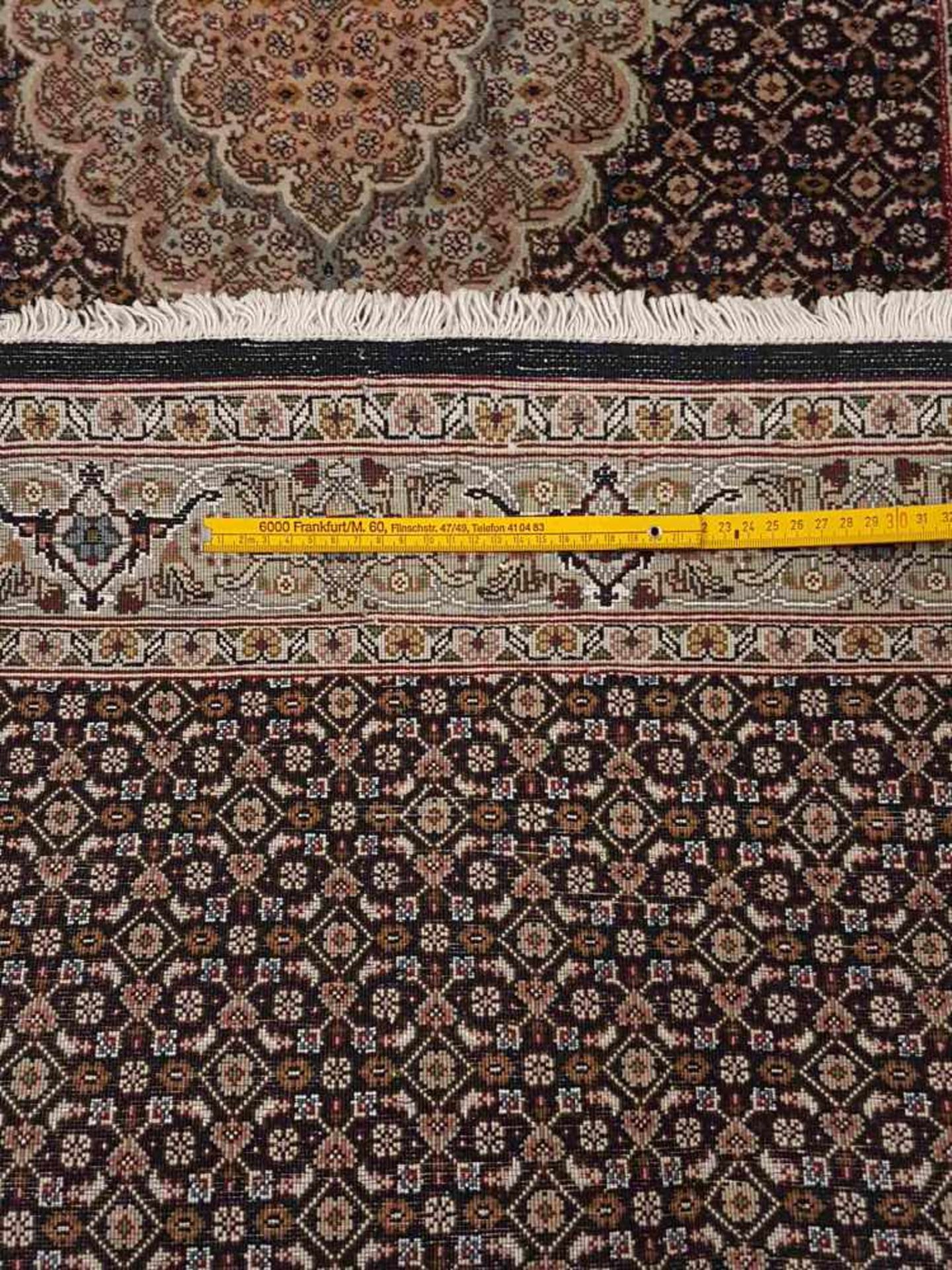 Orientteppich - Täbris, Iran, handgeknüpft, Indigo grundig, Medaillon, ornamentaler Dekor, - Bild 5 aus 5