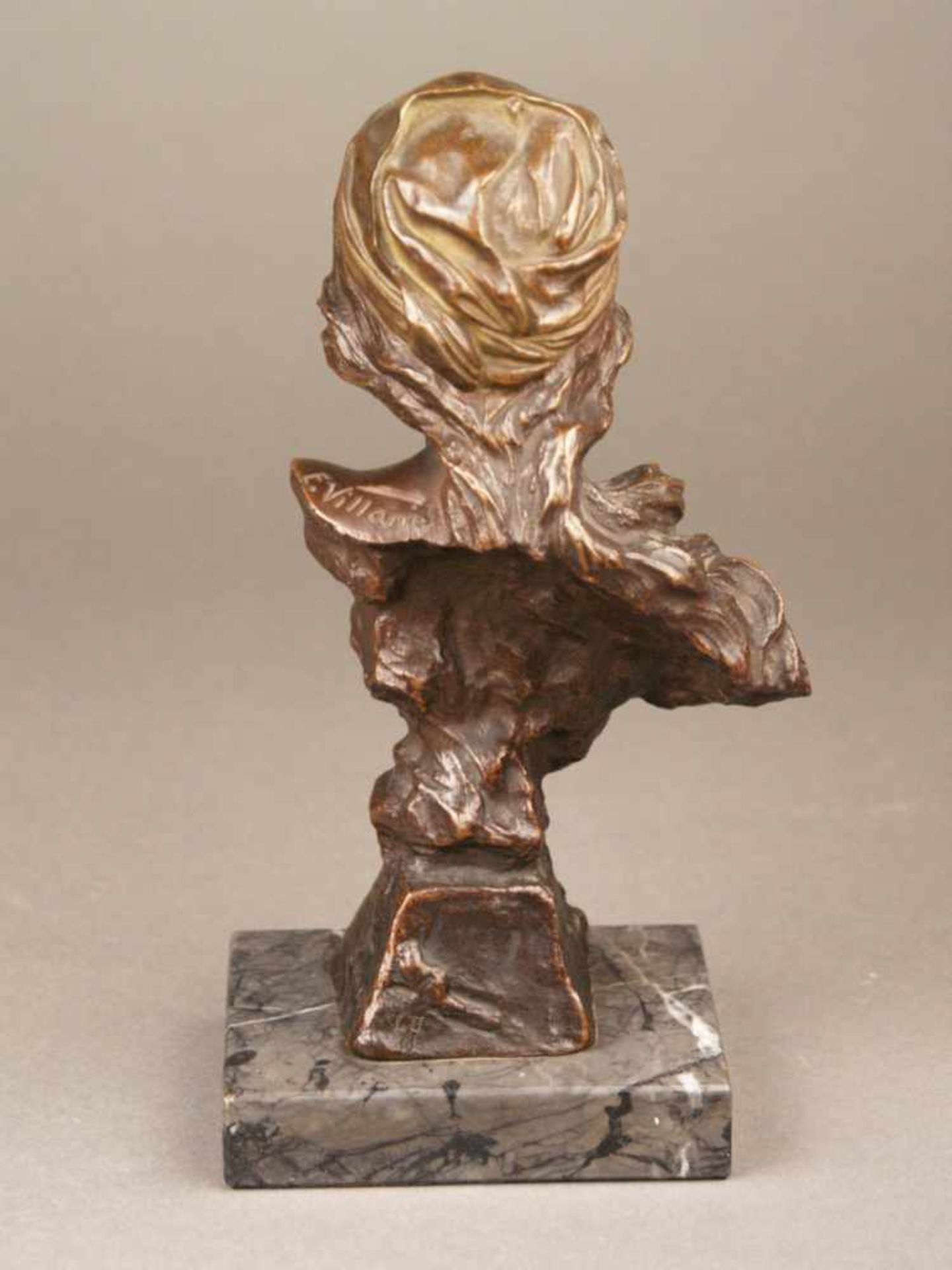 Villanis, Emanuel (1858 Turin - 1914 Paris)- "Mignon", weibliche Bronzebüste, braun patiniert, - Bild 3 aus 7