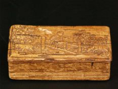 Kleine Schatulle - 18. Jh., rechteckiger Korpus, Holz mit geprägtem Leder bezogen, Scharnierdeckel