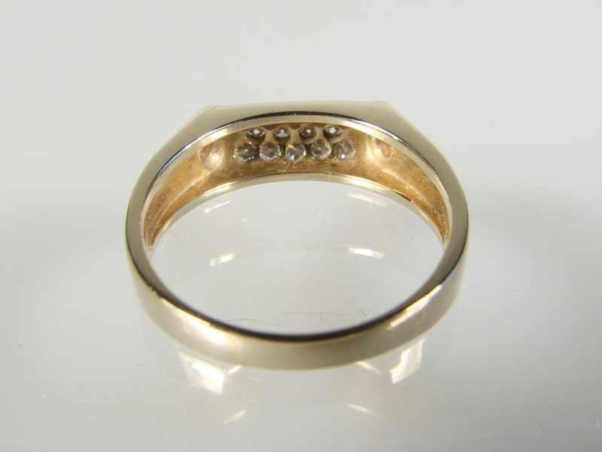 Diamantring - 585er Gelbgold, Besatz mit 16 Brillanten (zus.ca.0,45 ct, FS/SI): 3-reihig 14 - Bild 5 aus 6