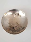 Silberschälchen - China, Silber mit Resten von Vergoldung, runde gemuldete Fußschälchen mit zwei