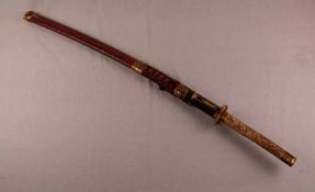 Dekoratives Schwert in Katana-Form - 20.Jh., Faux-Elfenbein-Griff reliefiert mit Kriegern in