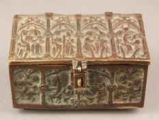 Bronzeschatulle in der Art eines Minnekästchens - rechteckige Bronzekassette mit Scharnierdeckel,