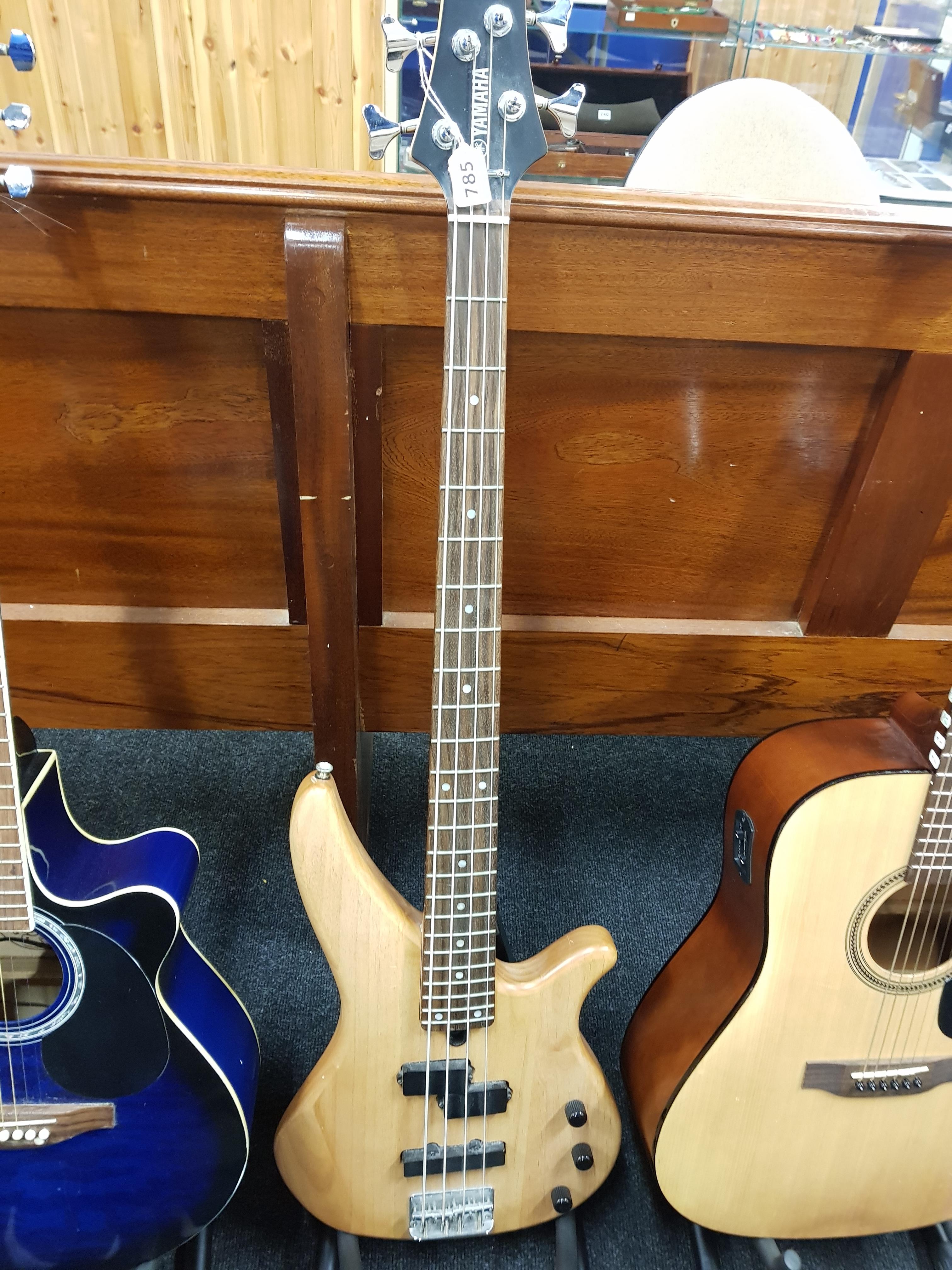 YAMAHA N89 GUITAR ON STAND