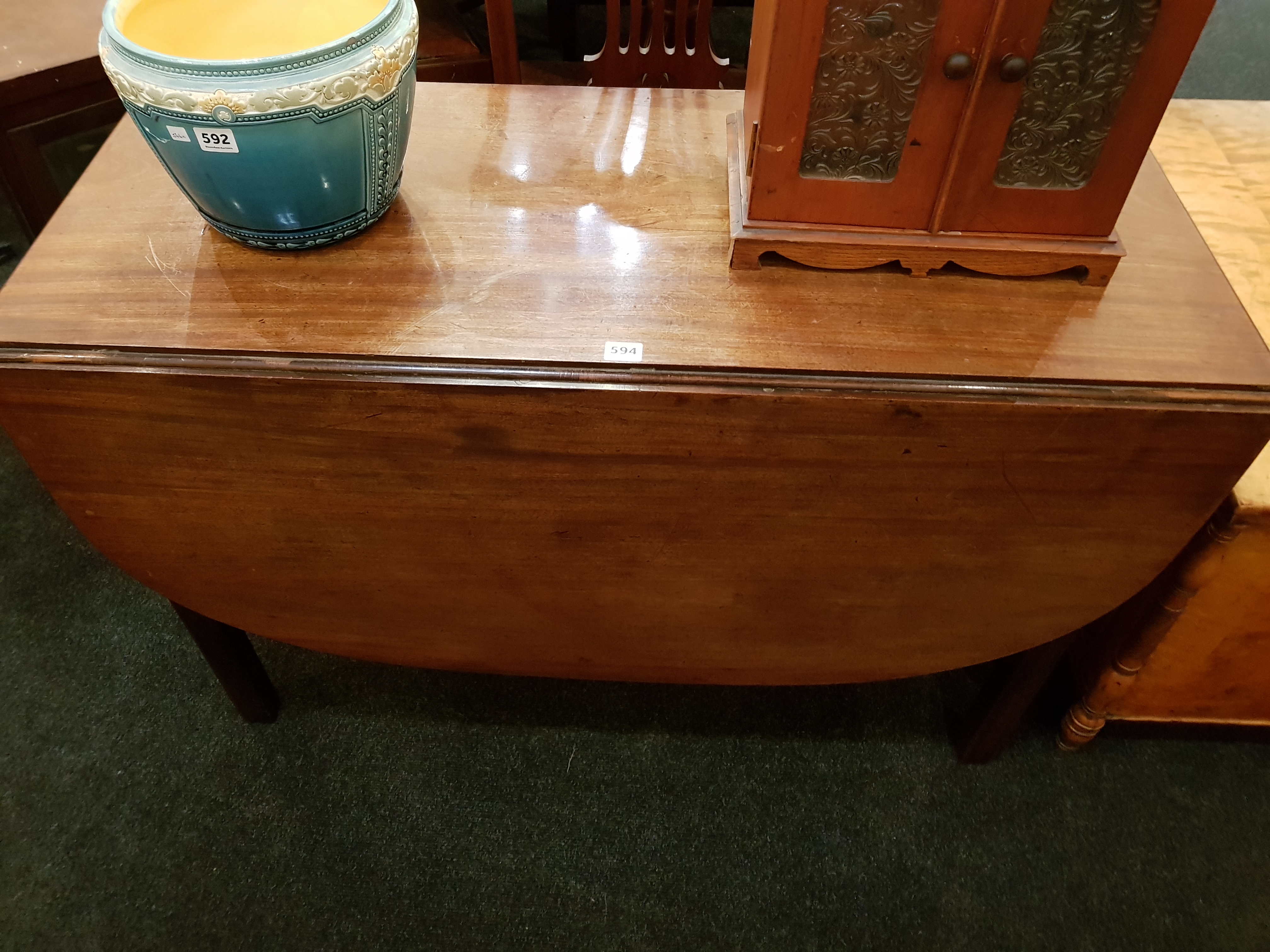 GEORGIAN DROP LEAF DINING TABLE