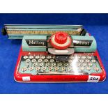 VINTAGE METTOY MINOR TYPEWRITER