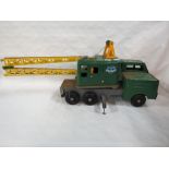 VINTAGE TINPLATE CRANE