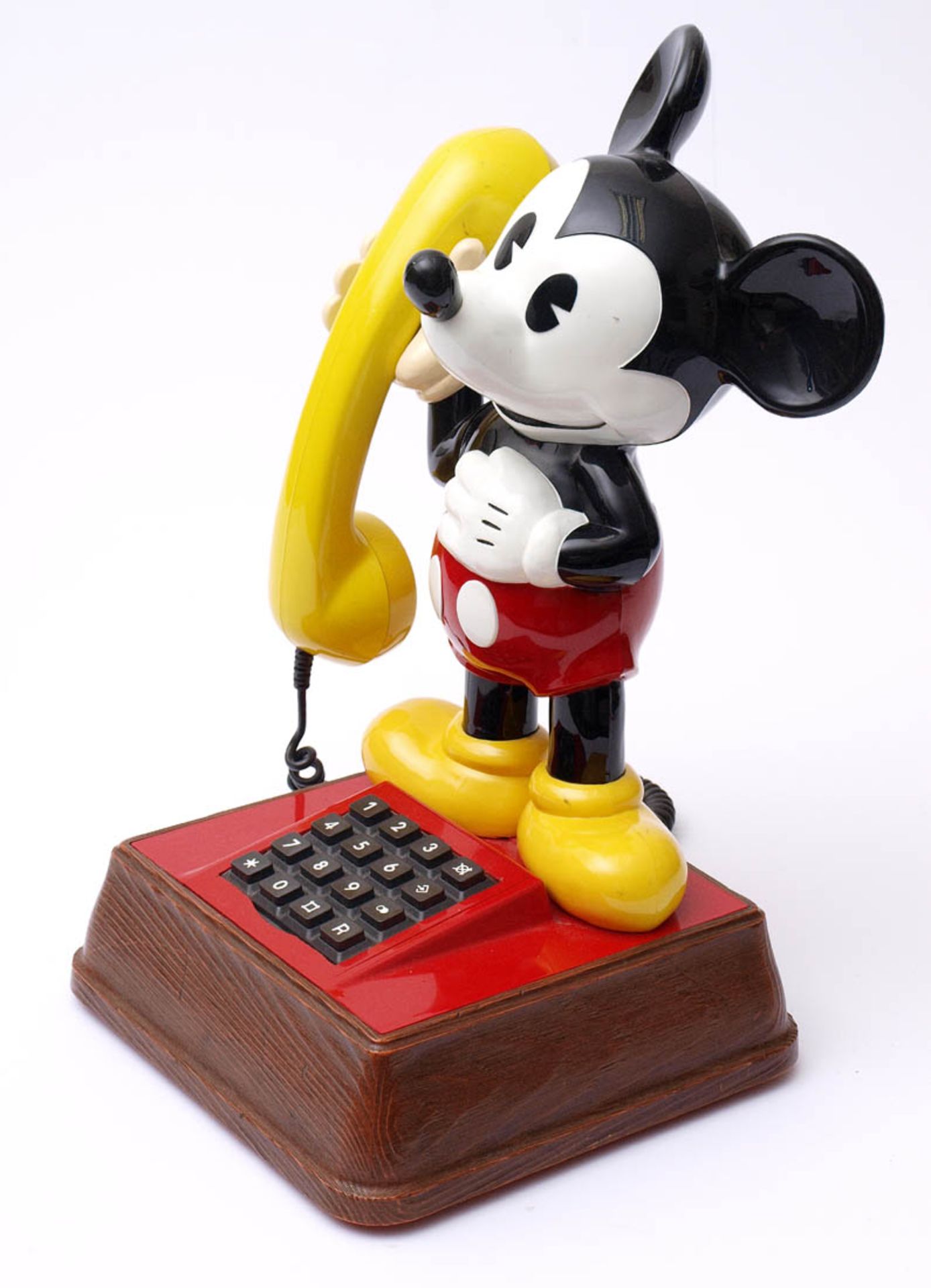 "Mickey Mouse"-Telefon Mit Umbau für die Deutsche Bundespost. Nummerntastatur. H.37cm.