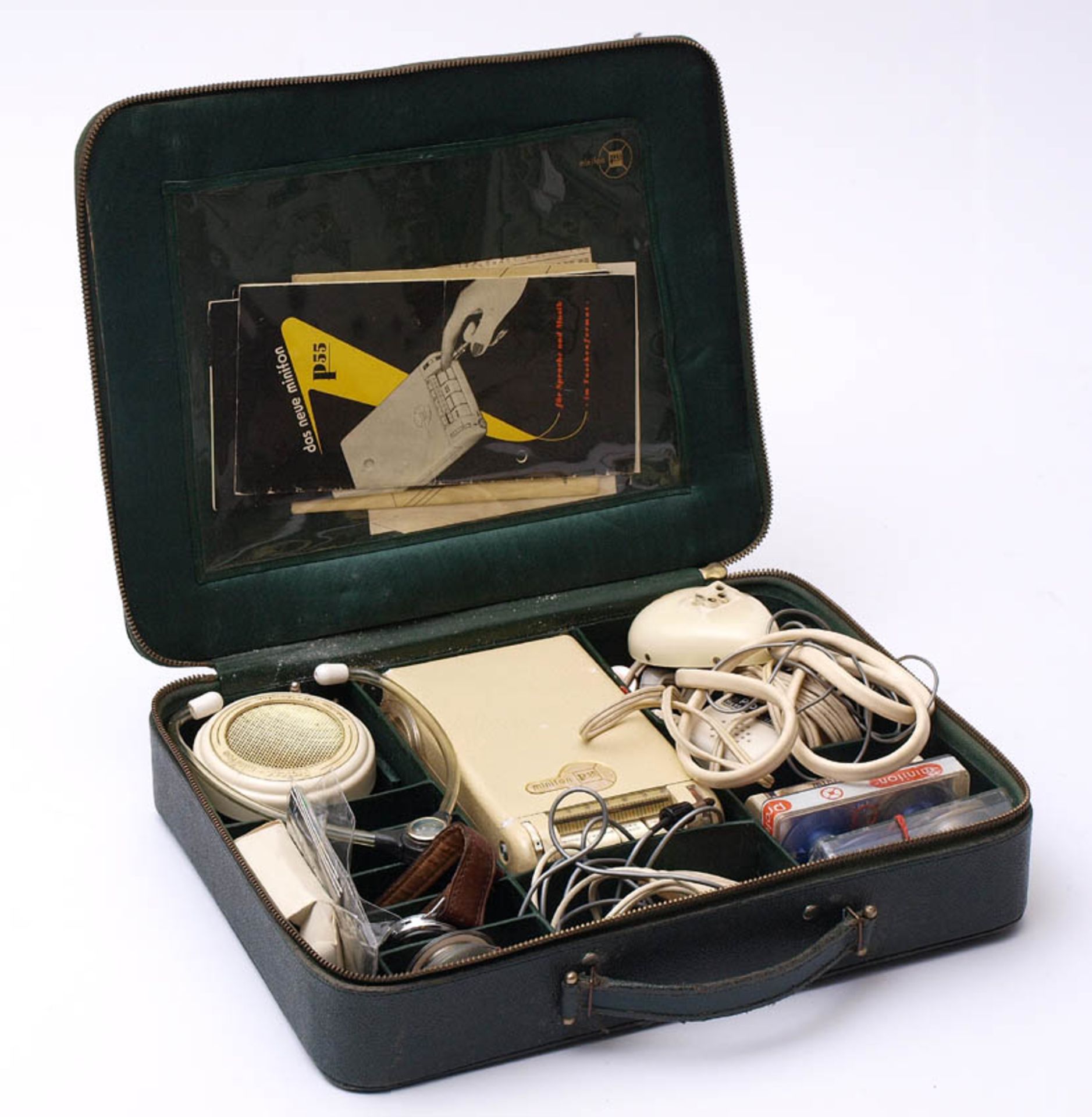 Spionagekoffer, um 1957 Aufnahmegerät Minifon P55 mit reichem Zubehör (Kopfhörer,