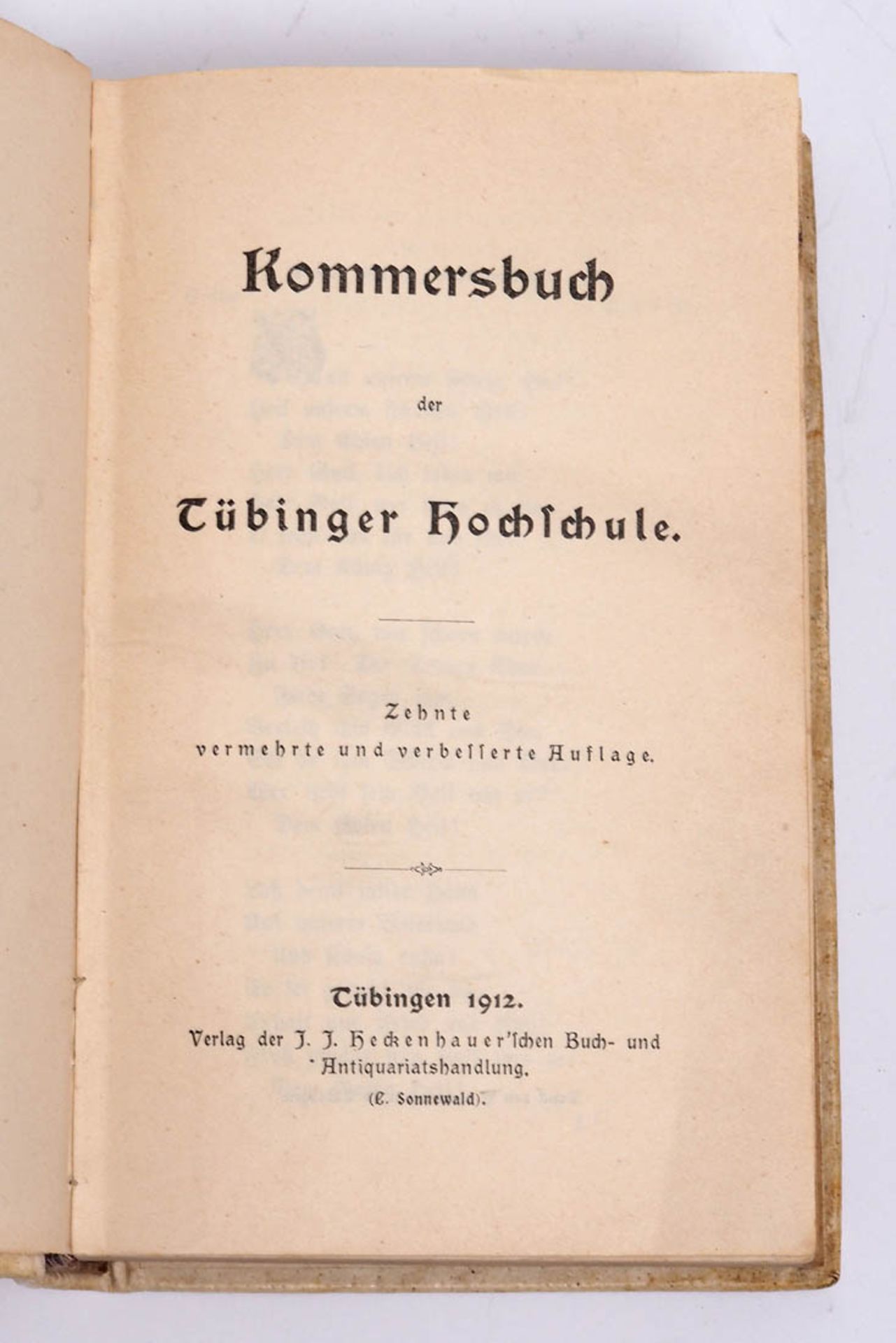 Kommersbuch, Tübingen, 1912 Geprägter Ledereinband mit Schlägern, Trinkhorn, Buch und Eule. Mittig - Bild 2 aus 2