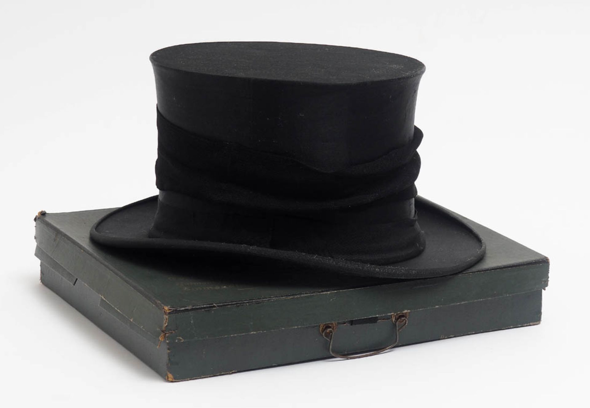 Chapeau claque, um 1900 Originalschachtel Von C.F. Hetzel in Emmendingen.