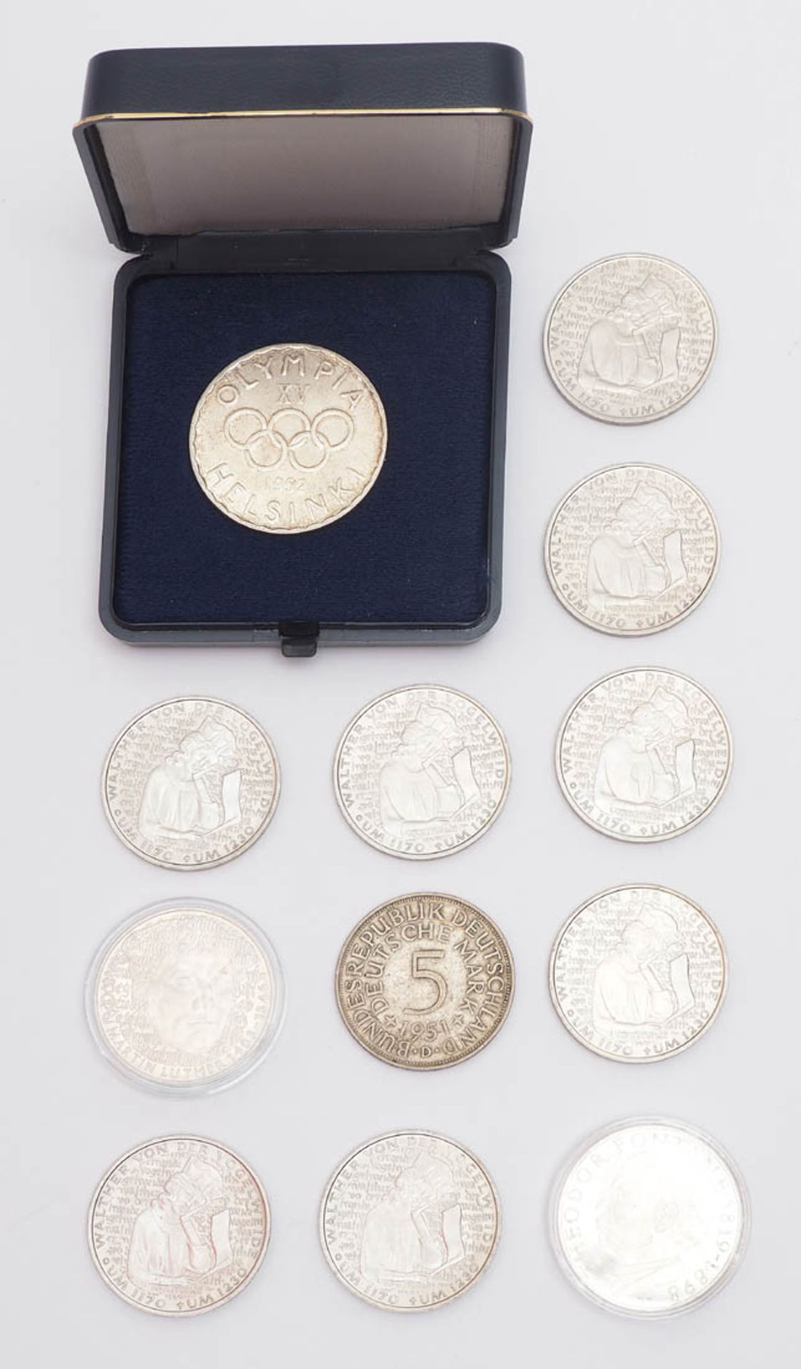 Elf 5-DM-Münzen Davon eine mit einem Portrait von Martin Luther und eine mit Theodor Fontane. Dazu