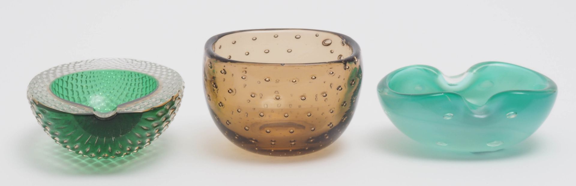 Drei Schalen, Murano Dekor teilweise mit eingestochenen Luftblasen, unterschiedliche Größen und - Bild 2 aus 2