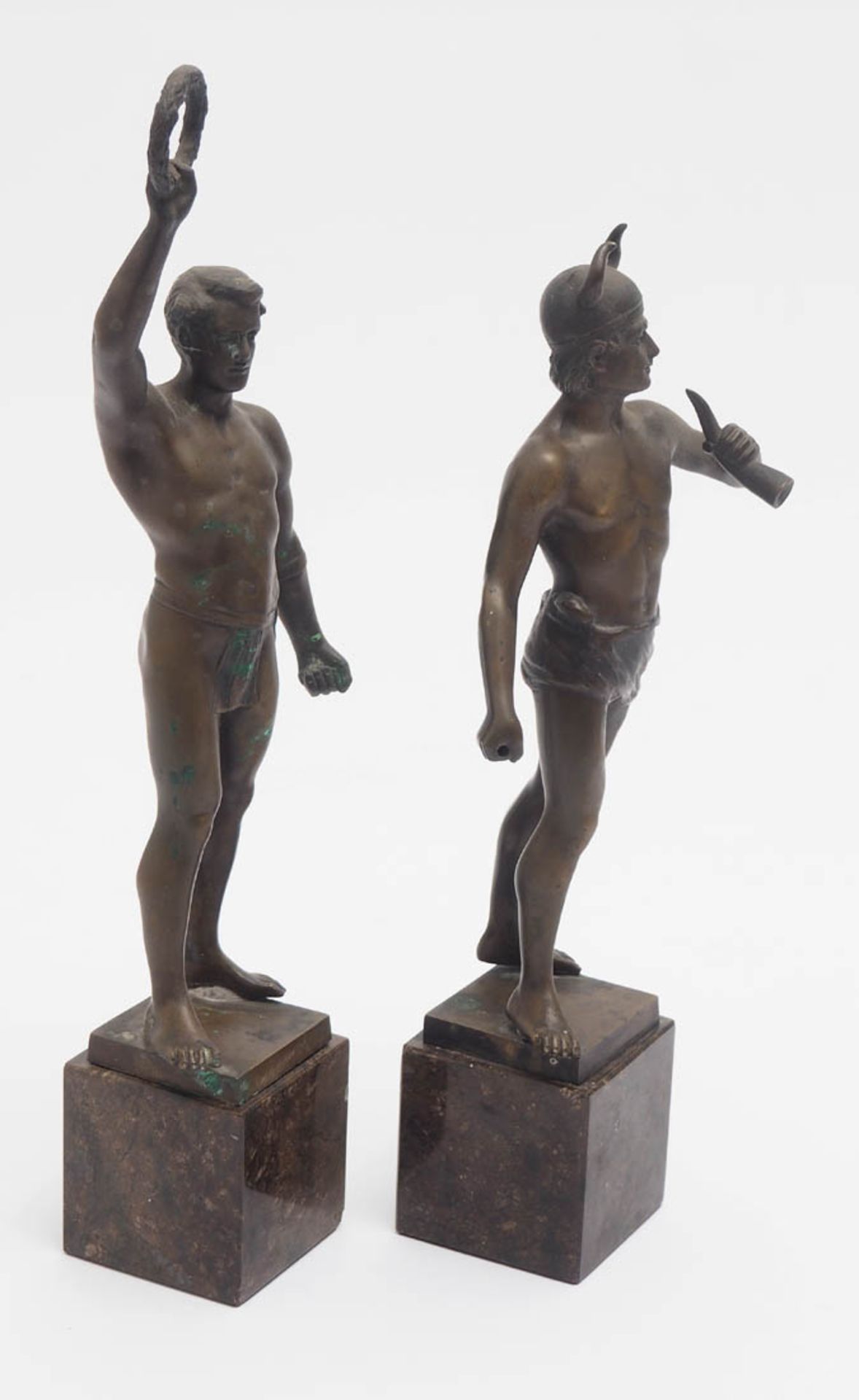Beck, Ernst, 1879 - 1941 Zwei Bronzefiguren. Darstellung eines Siegers mit erhobenem Lorbeerkranz - Bild 2 aus 5