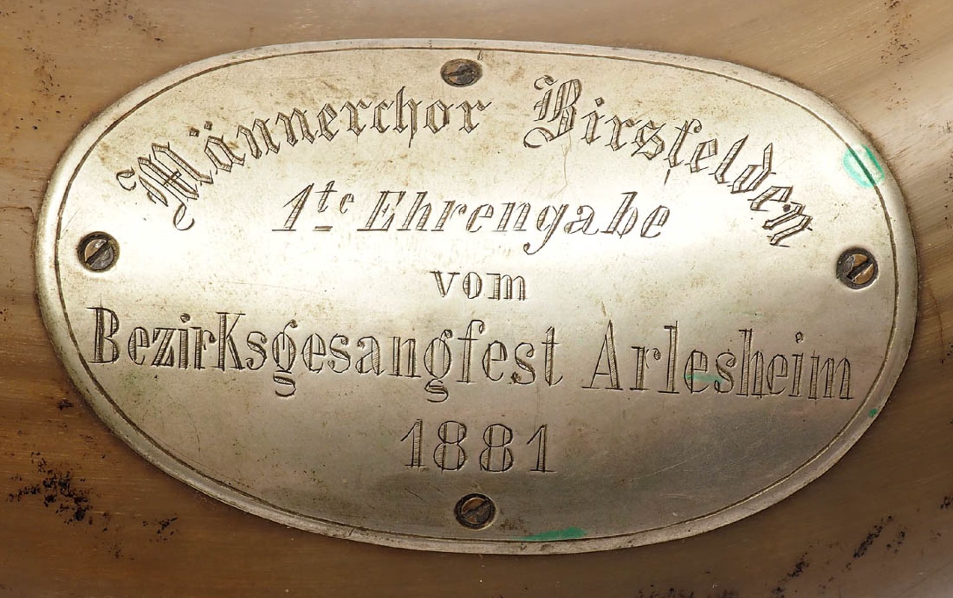 Prunkhorn Männerchor Birsfelden, erste Ehrengarde, dat. 1881. Metallbeschläge. L.41cm. - Bild 3 aus 6