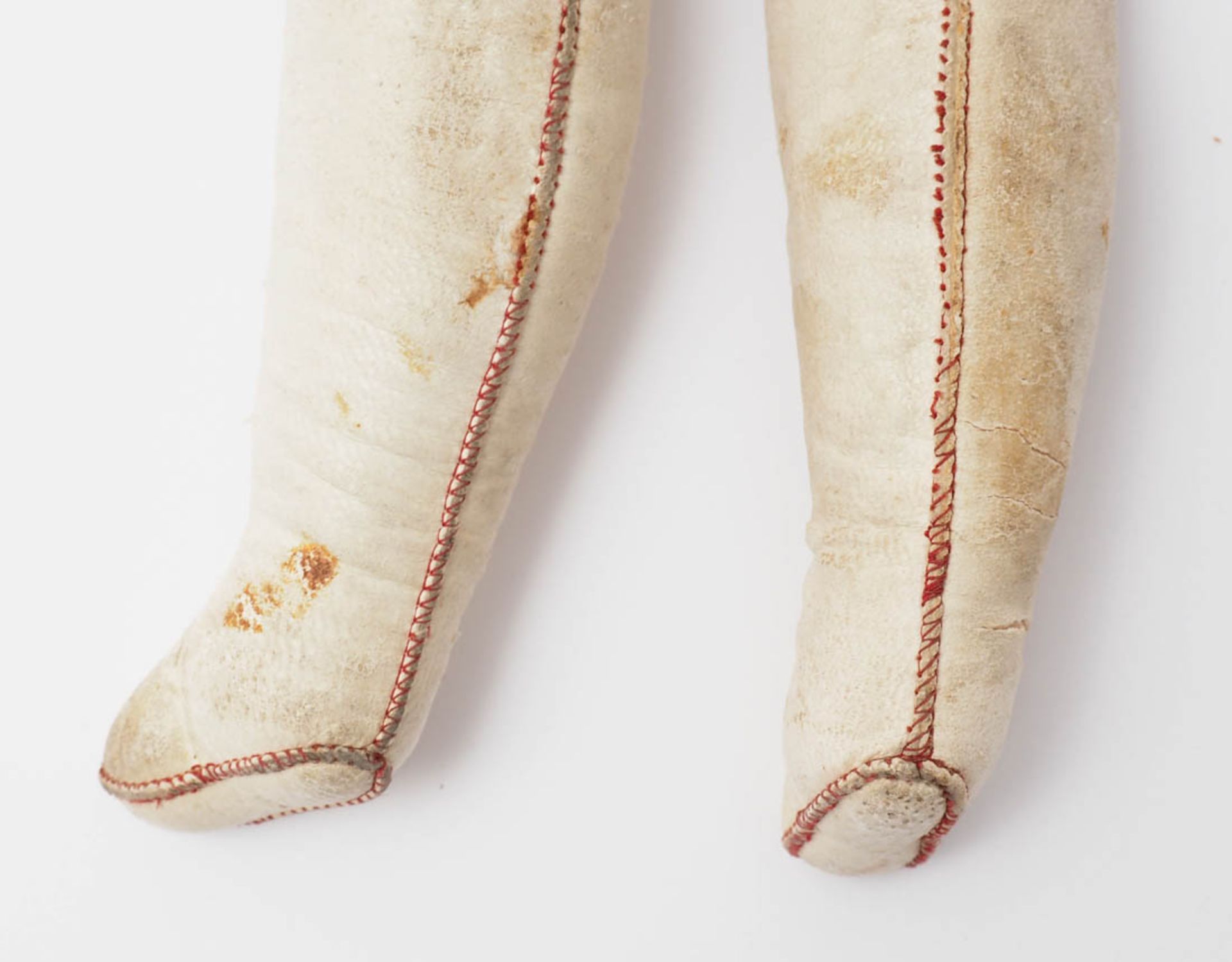 Puppe, Schildkröt, um 1900 Kopf aus Kunststoff, Körper und Beine aus Leder, Arme aus Stoff und - Image 3 of 11